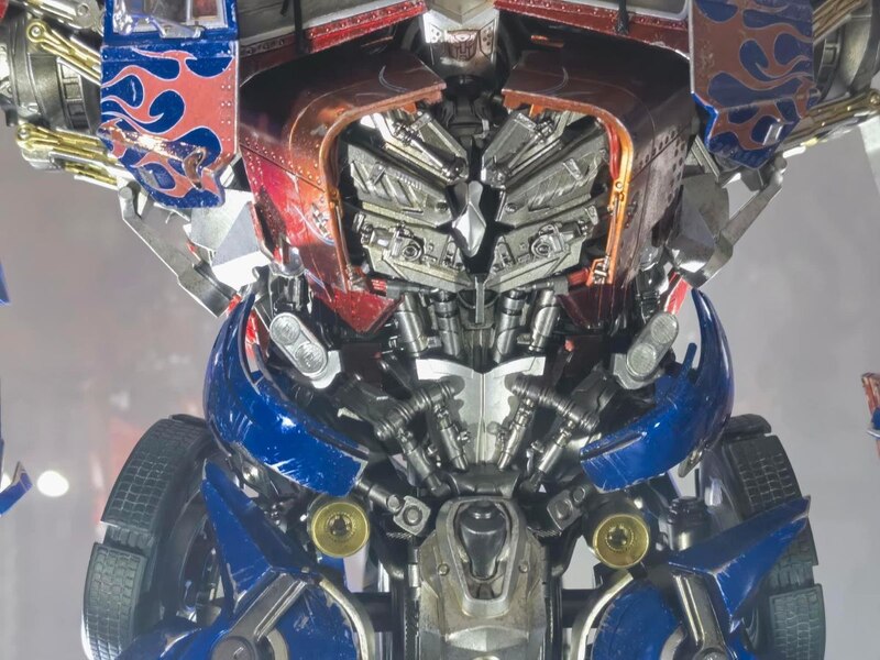 Image Of Premium+ Optimus Prime Display From  Threezero Transformers Series  (7 of 22)